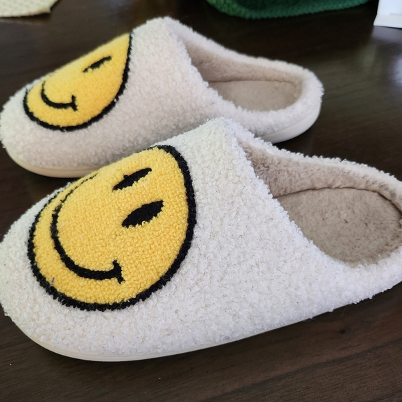 Smiley Face Slippers - Picture 2 of 5